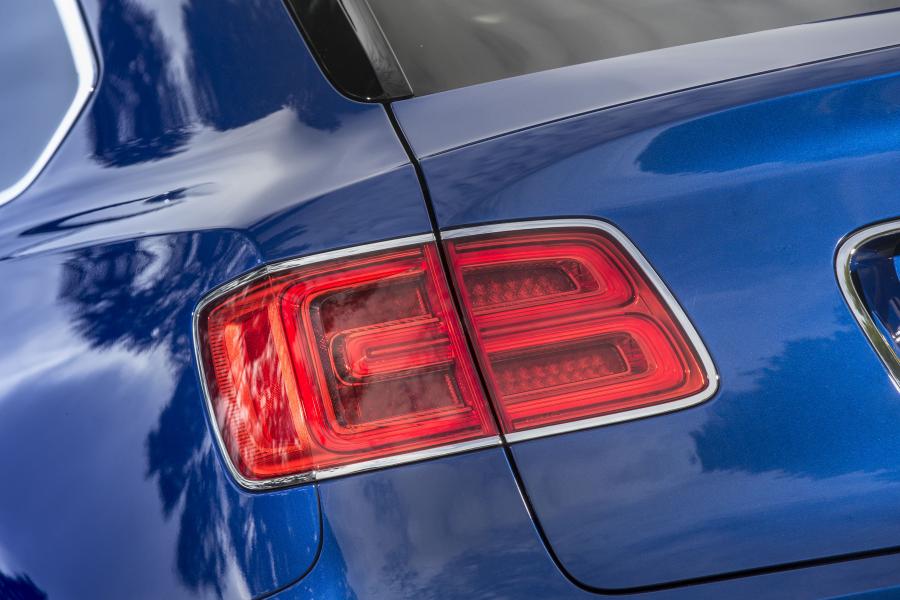 Детали экстерьера Bentley Bentayga Diesel 2016 года  (WW) (фото 82 из 107)